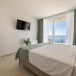 Villa Smaragd - Lapis - Luxury Apartment With Shared Pool
