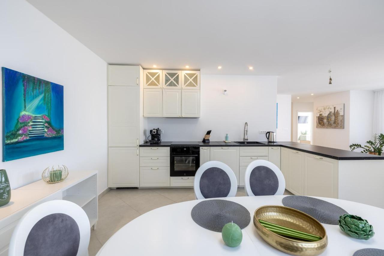 Smaragd - Lapis - Luxury With Shared Pool Apartment *