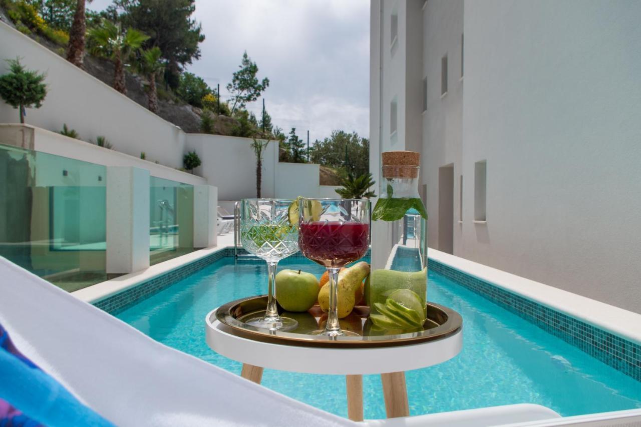 Smaragd - Lapis - Luxury With Shared Pool Makarska