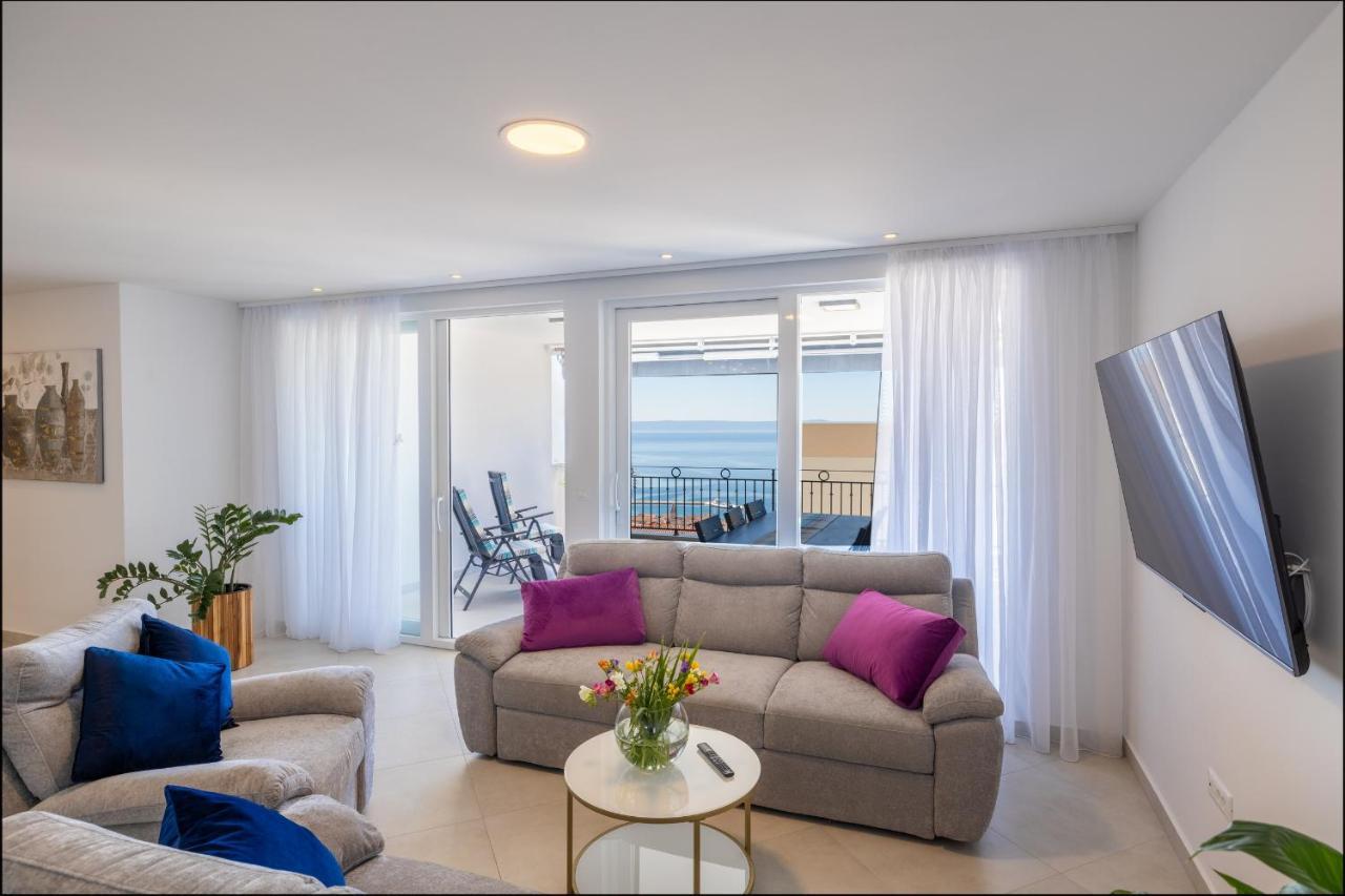 Smaragd - Lapis - Luxury With Shared Pool Apartment Makarska